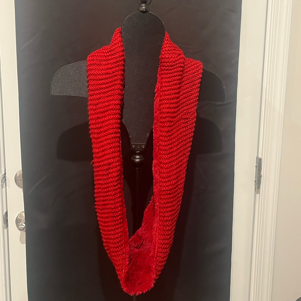 UGG Vibrant Red Knit Scarf